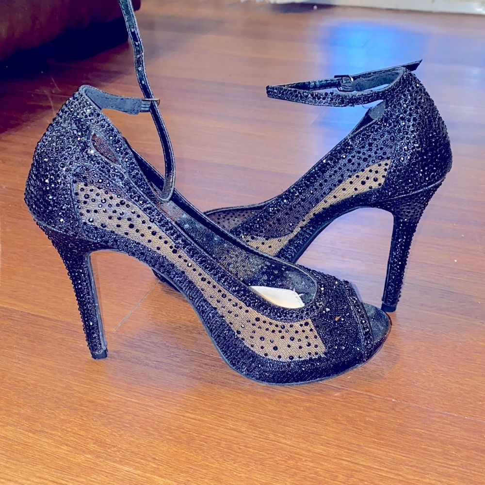 7.5 Black Sparkly Heels